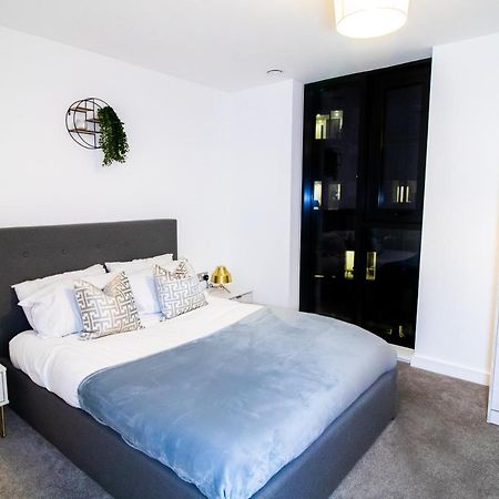 Beautiful Place - 2 Bedroom Apartment On Broad Street バーミンガム エクステリア 写真