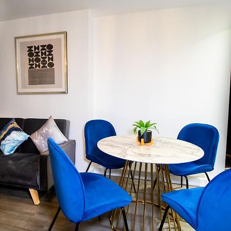 Beautiful Place - 2 Bedroom Apartment On Broad Street バーミンガム エクステリア 写真